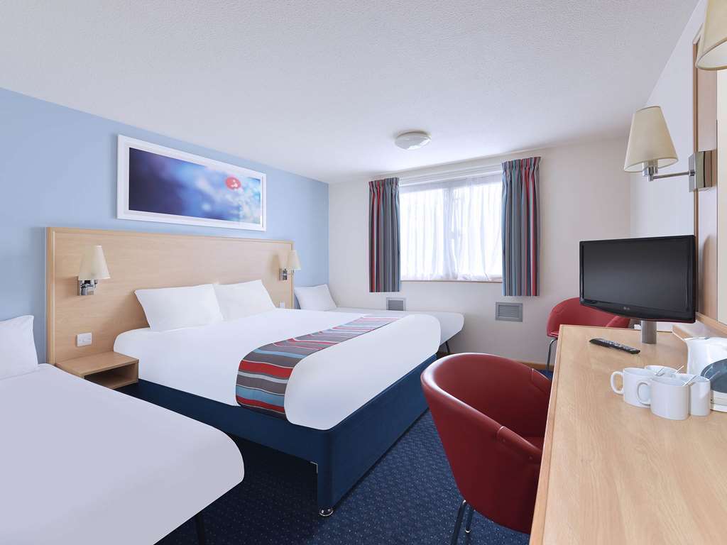 Travelodge Preston Central Room photo